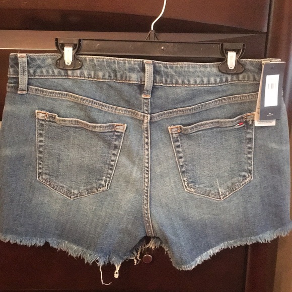Tommy Hilfiger Jean shorts - Picture 2 of 3